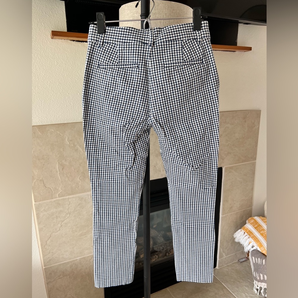 Gap skinny ankle pant. Size 0. Navy and white gingham print - Picture 2 of 2